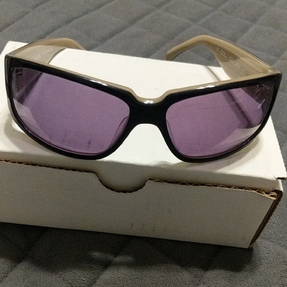 Gatorz Malibu Handmade Wrap Around Sunglasses with Purple Lenses and Black Frame